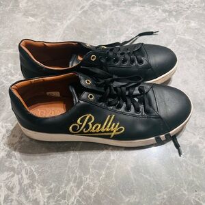 Bally Winston Embroidered Logo Black Sneakers SZ 10.5 Mildew Scent Uncleaned
